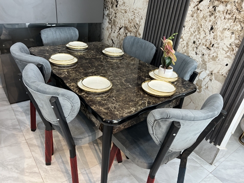Elegant Dining
